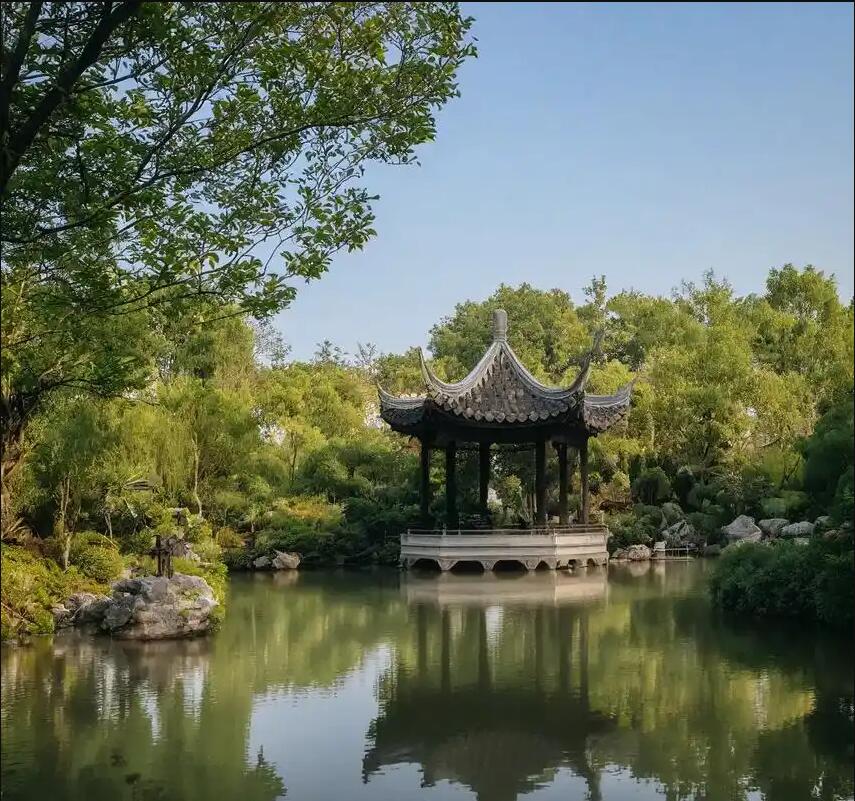 青海平庸餐饮有限公司